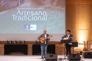 Homenaje del Cabildo a las caladoras grancanarias/TA.